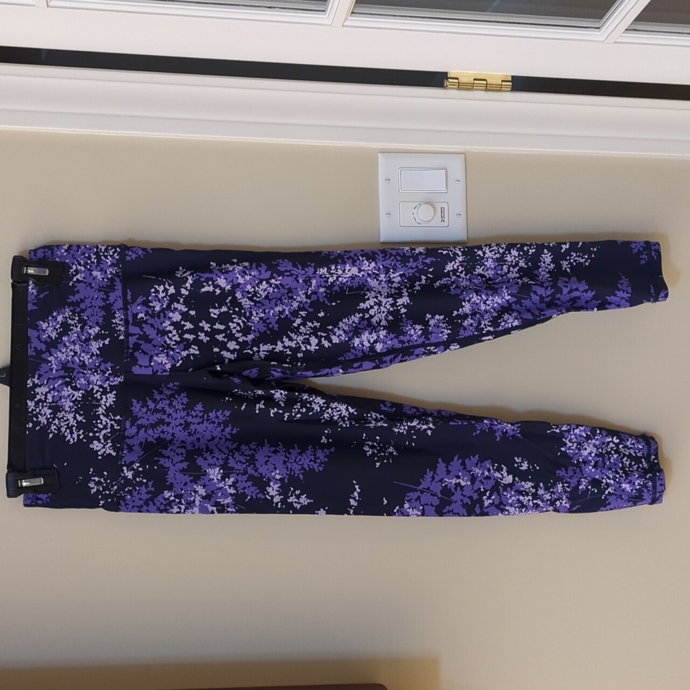 Purple flower leggings